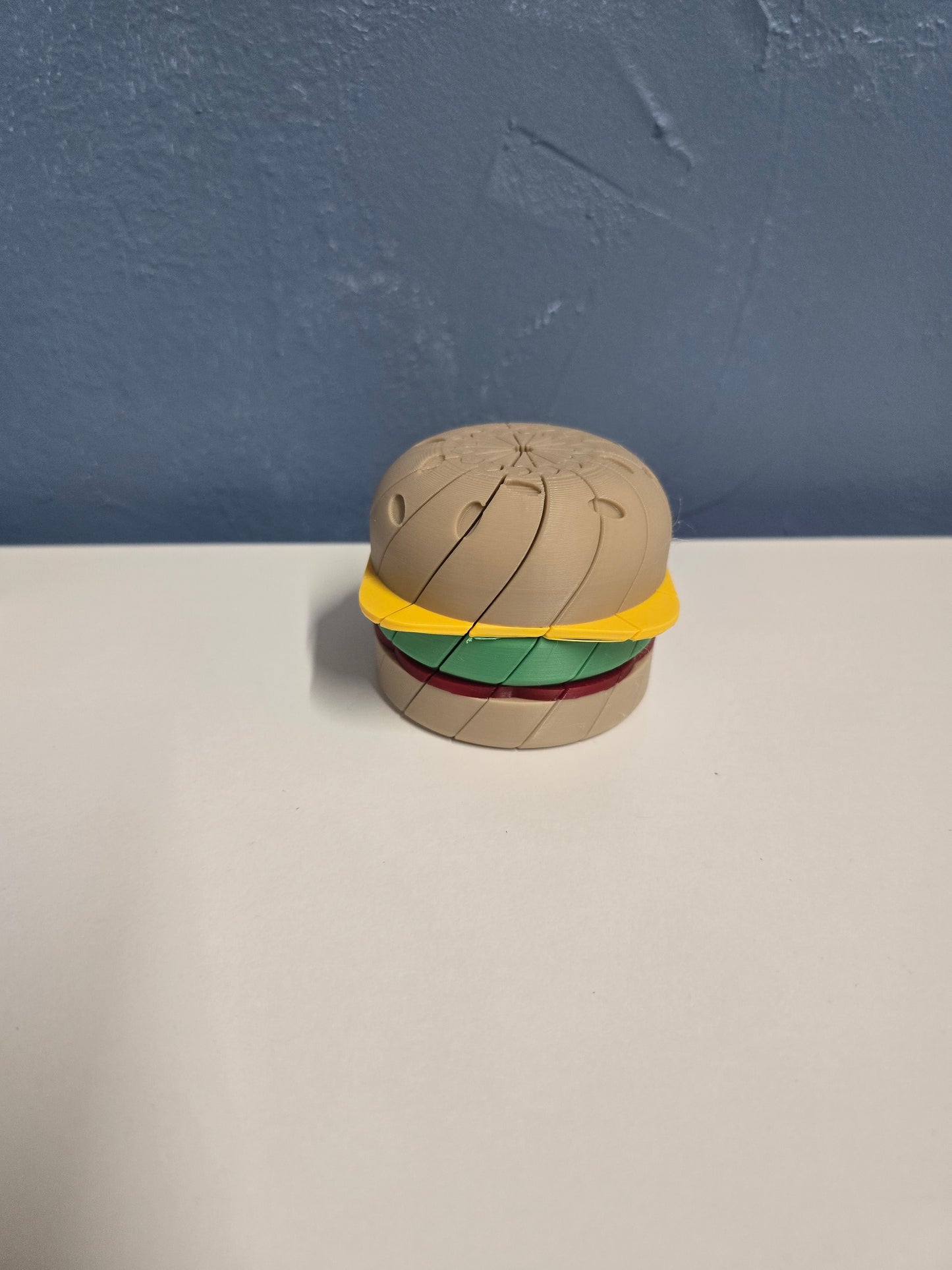 Slimy fidget burger